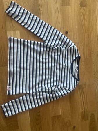 Wenig gebrauchtes langärmliges Shirt