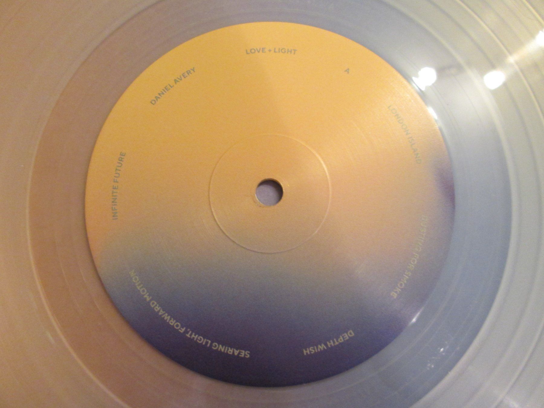 Dischi in vinile: Vinyle Daniel Avery "Love + Light" transparent – Usato da la Chaux-de-Fonds venduto da Lampe 2