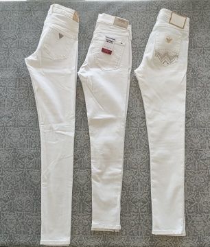Jeans: GUESS Jeans, Gr. 25, Neu – Nuovo (secondo la descrizione) da Hergiswil NW venduto da pol_9dl8 2