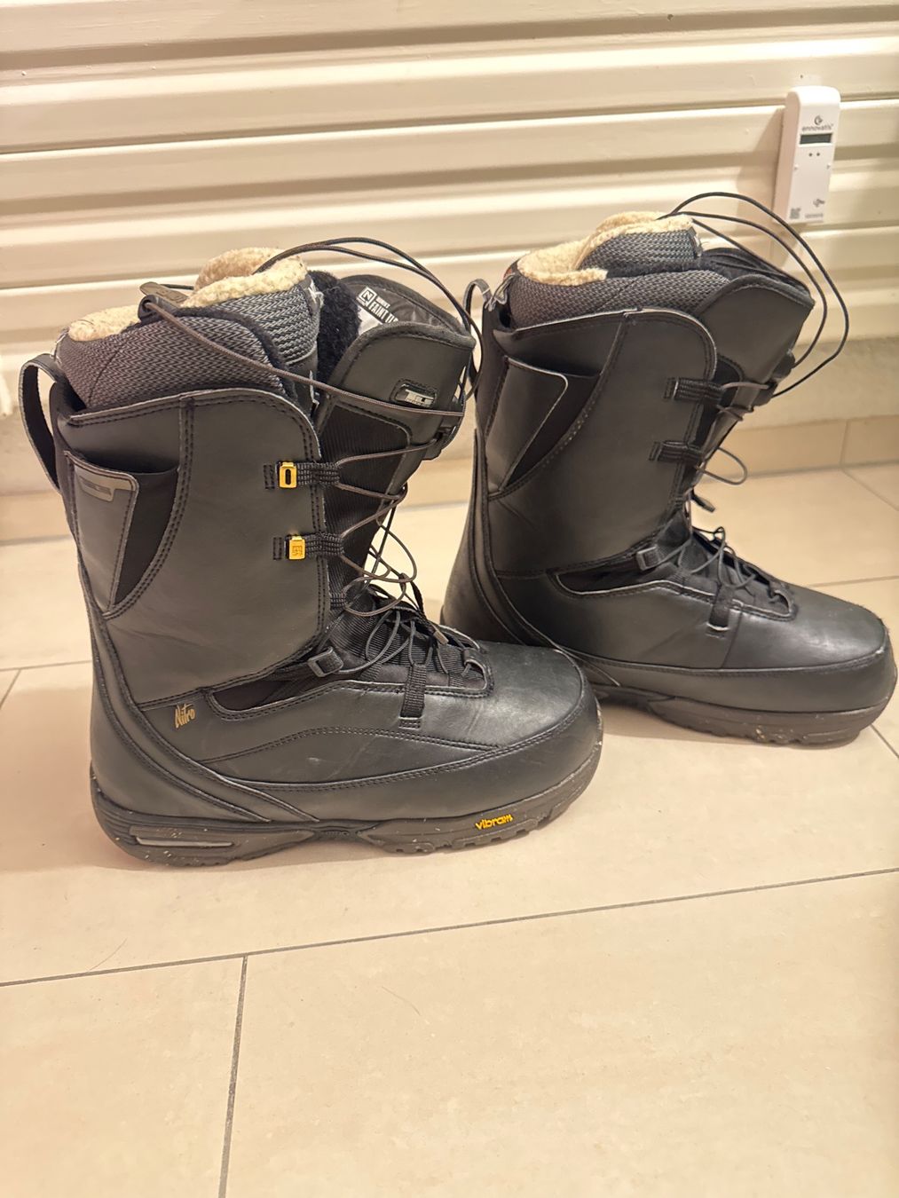 Snowboard Nitro Scarpe da uomo: Snowboard Schuhe, Boots Gr. 41, 1/3 von Nitro – Usato da Schliern b. Köniz venduto da amo_lln9 1