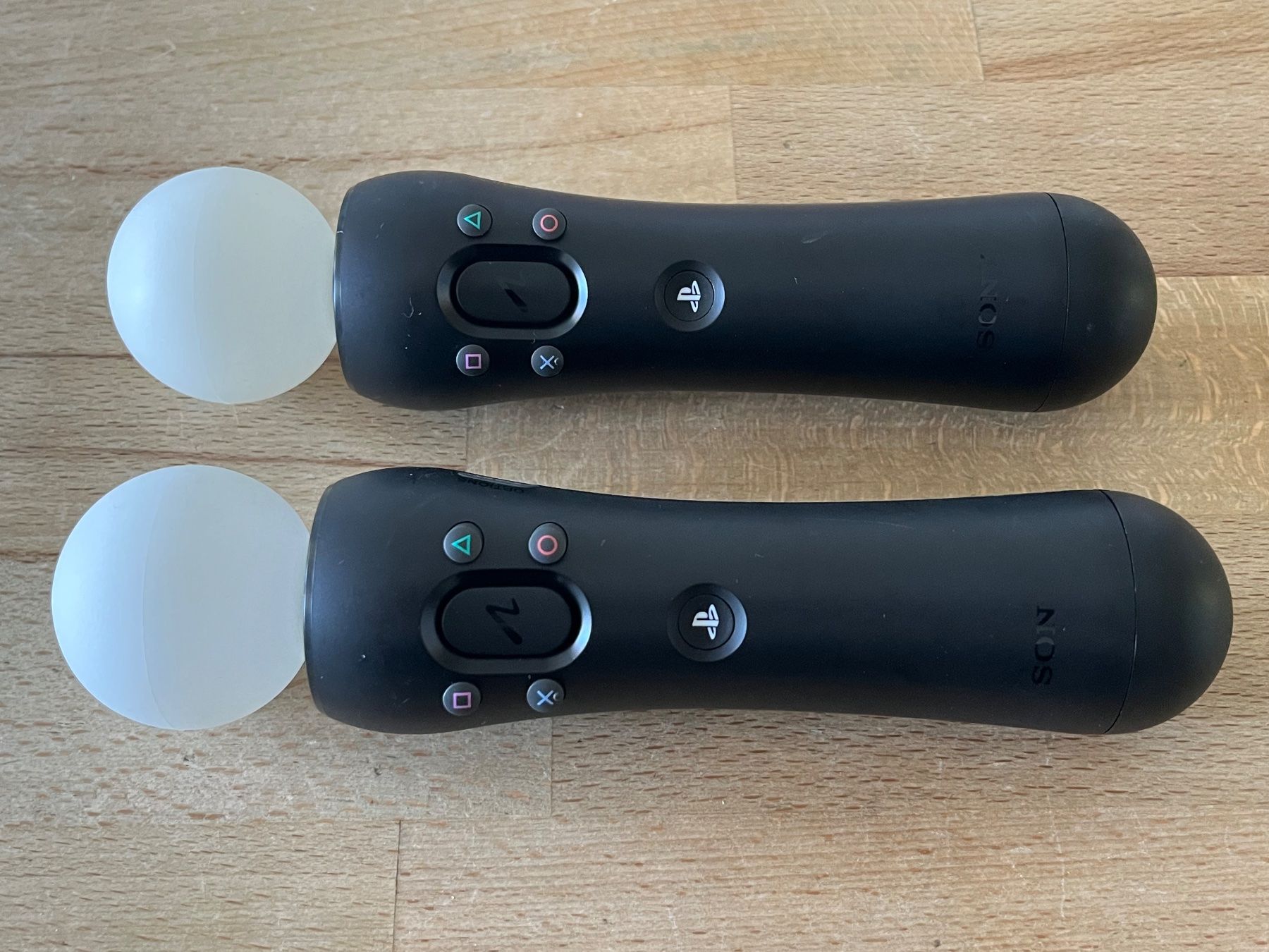Controller: 2 originale Sony PlayStation Move Motion Controller – Gebraucht aus Thalwil von ranx 1