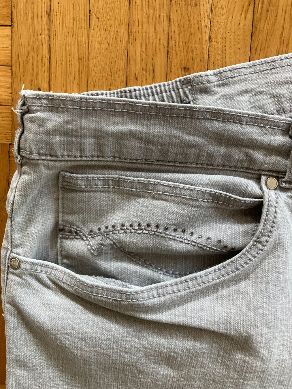 Jeans: Damen Jeans, hellgrau – Usato da Obfelden venduto da miau68 1