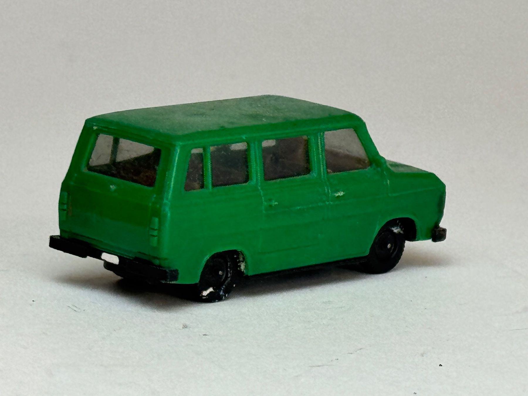 Herpa Voitures modèles: Herpa Ford Transit Bus grün – D'occasion à Elm par Wikmtz 1