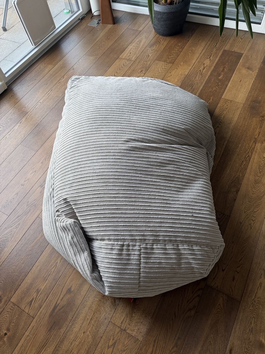 Lounge Pug Fauteuils: Sitzsack Cord hellgrau  – D'occasion à Neuhaus SG par cynlo