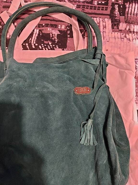 Sacs femmes: Sac à main couleur turquoise Carpesi – D'occasion à Lausanne par Mafalda1910 2