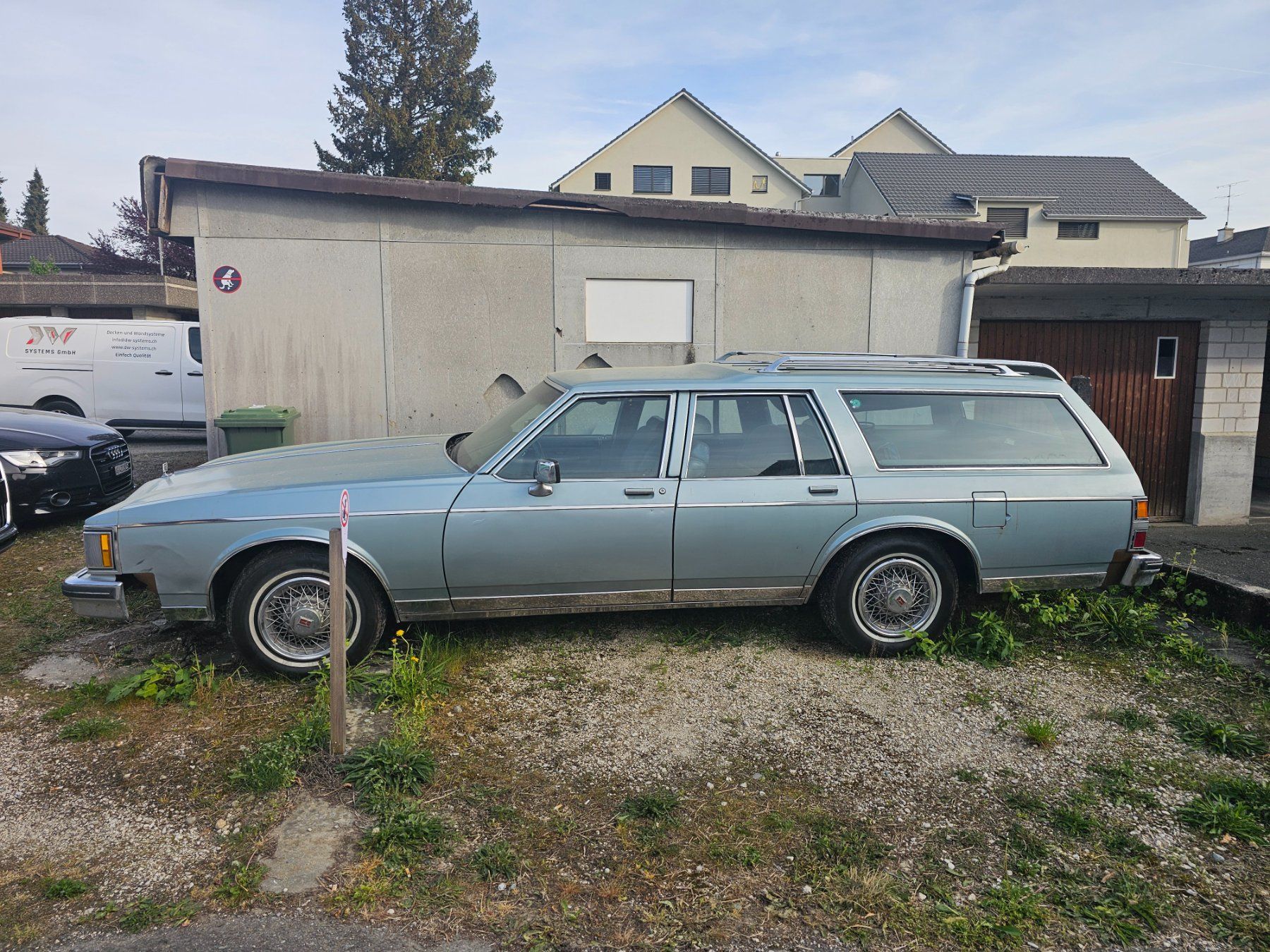 Oldsmobile Automobili: Oldsmobile Custom Cruiser, aus erster Hand. – Difettoso da Meisterschwanden venduto da Luluku 1