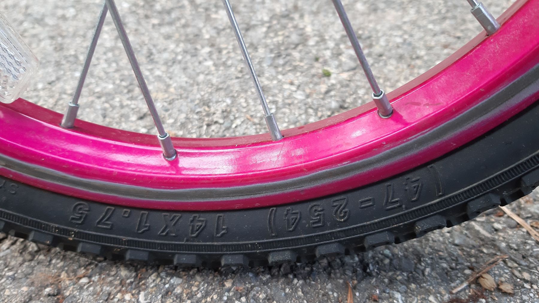 Veicoli per bambini: Vélo fille rose et blanc 14' – Usato da Lignières venduto da Martiflex 2