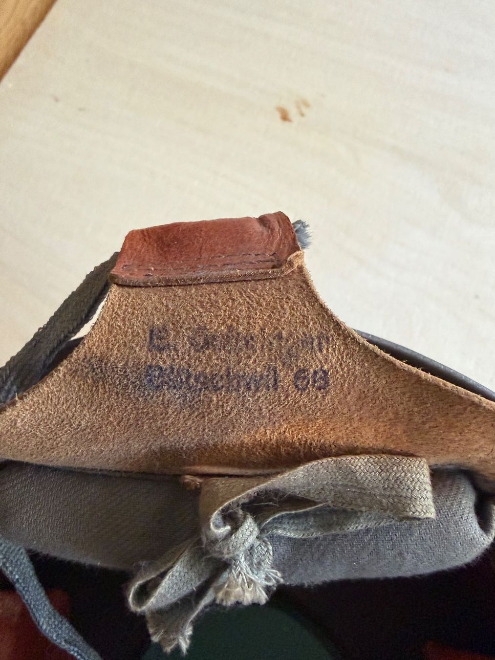 Uniformen & Effekten: CH Motorrad-Panzer Helm ORD.48/68.. – Gebraucht aus Duebendorf von gilberto17 4