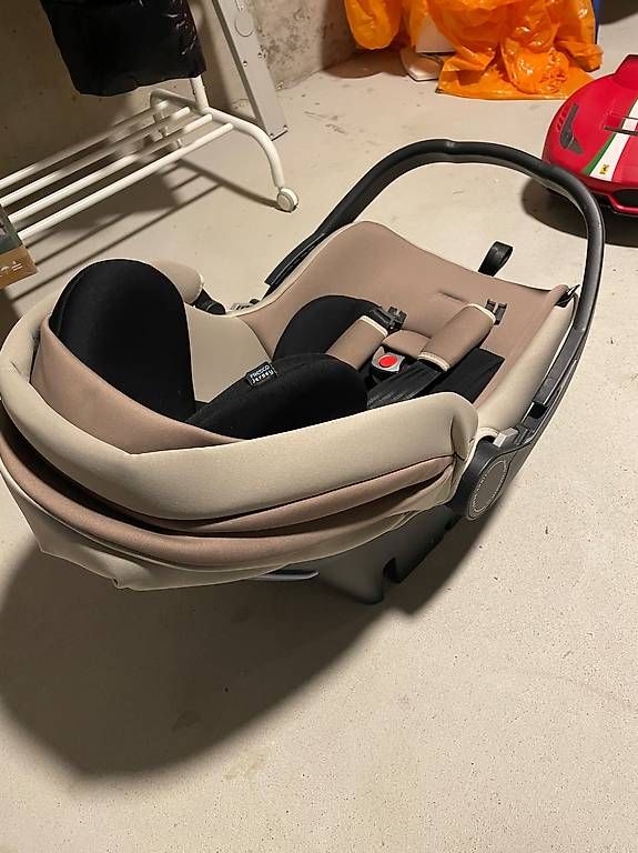 Seggiolini per auto: Kindersitz Peg Perego Primo Viaggio SL – Usato da Morbio Inferiore venduto da JessJessJess 1