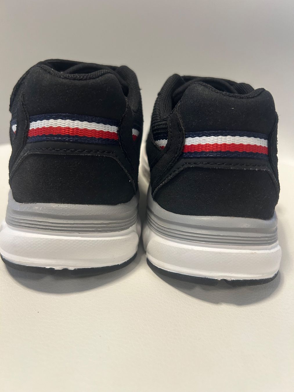 Tommy Hilfiger Scarpe per ragazzi: Baskets Tommy Hilfiger (31) – Nuovo (secondo la descrizione) da Martigny venduto da Inessa020979 1