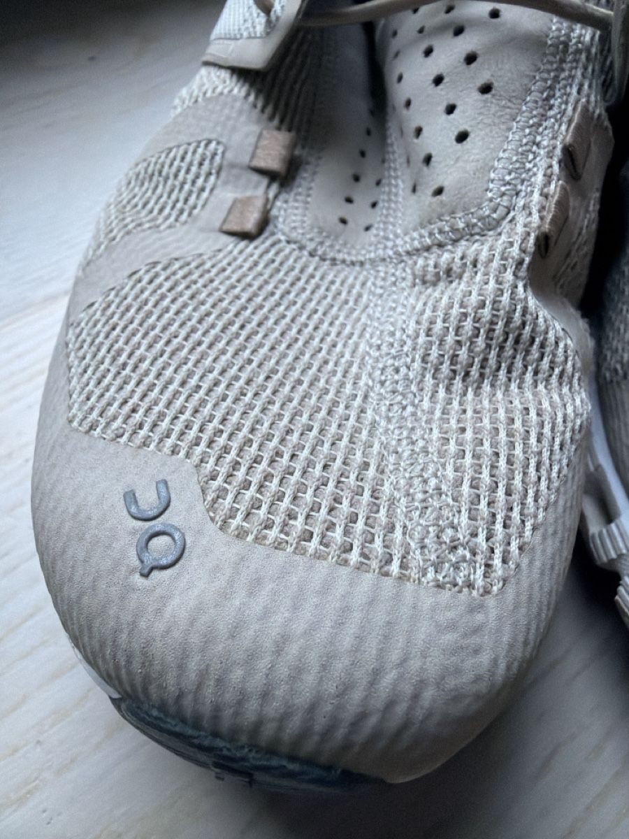 On Herrenschuhe: On running shoes 42.5  – Gebraucht aus Mont-sur-Lausanne von sashwindow 1