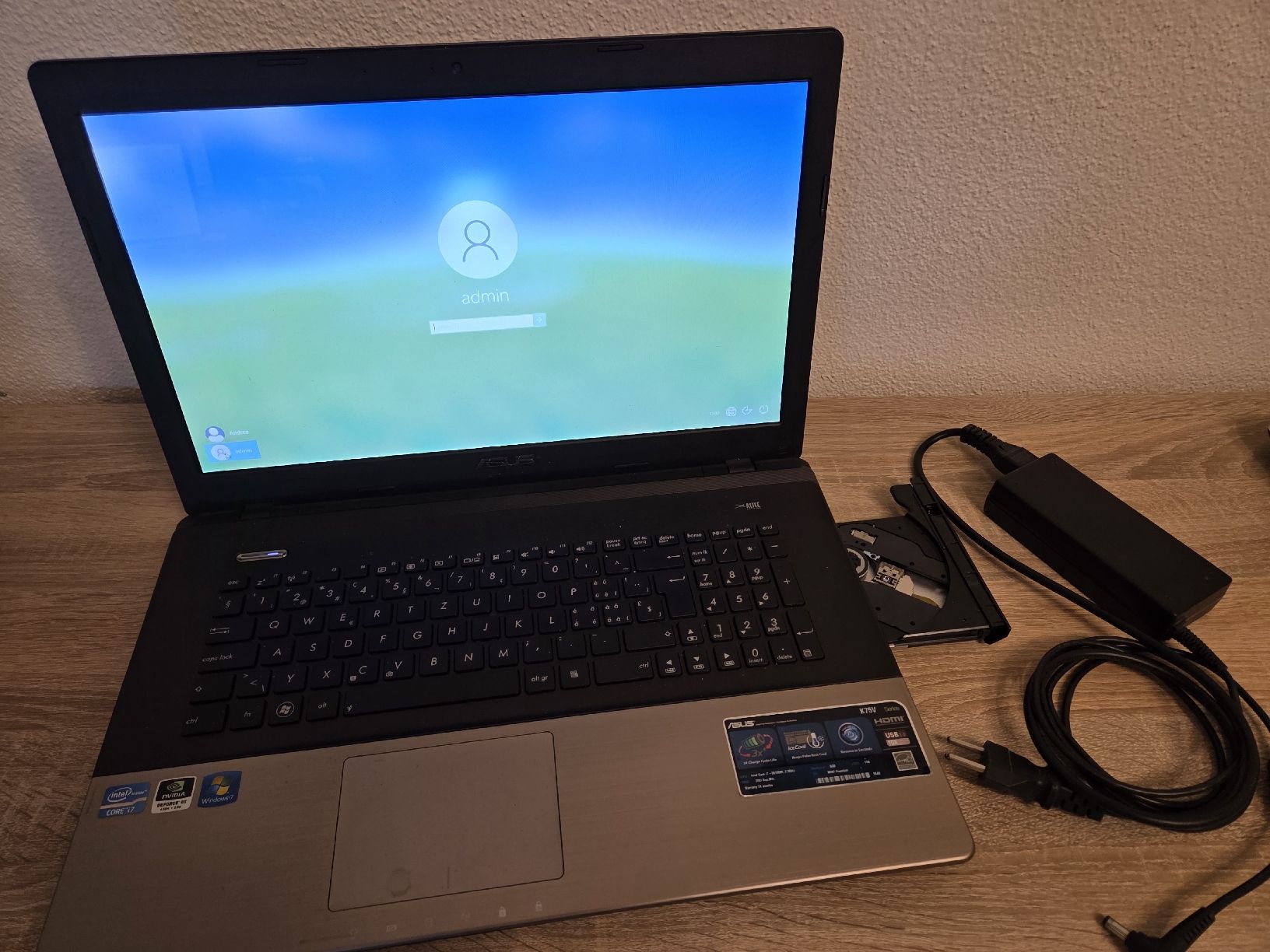 Asus Notebooks: Laptop Asus K75V Intel Core i7 – Gebraucht aus Wauwil von seriously3 1
