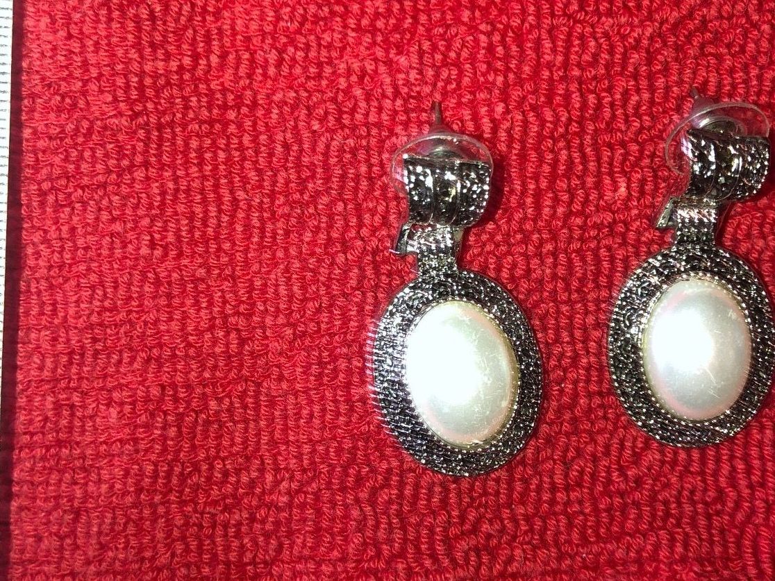 Orecchini pendenti & Orecchini a lobo: Ohrringe Modeschmuck Stecker – Usato da Schwyz venduto da Maerzetuepfli