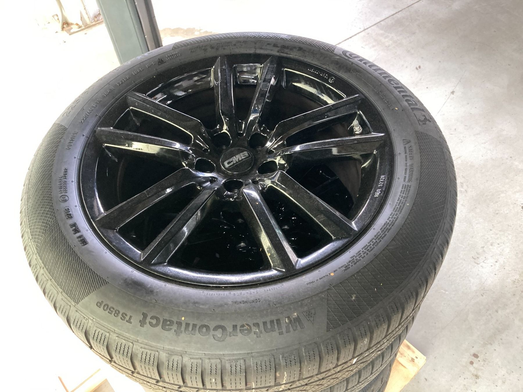 BMW Pneumatici & Ruote complete: BMW X3 Winterräder 225/60R18 – Usato da Cham venduto da WB2223