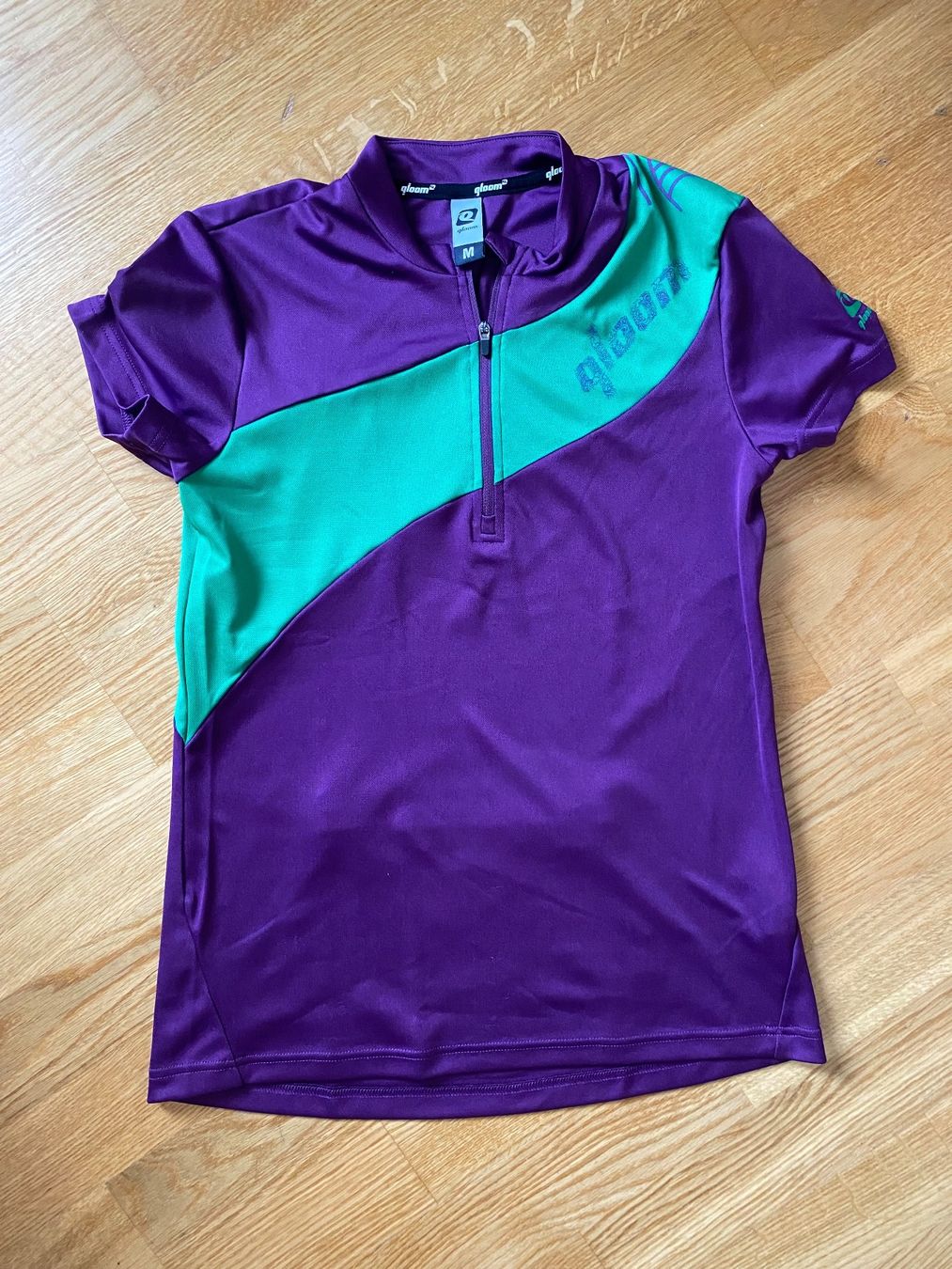Qloom Canottiere & Pantaloni: Bikeshirt qloom – Usato da Zürich venduto da Fabienne059