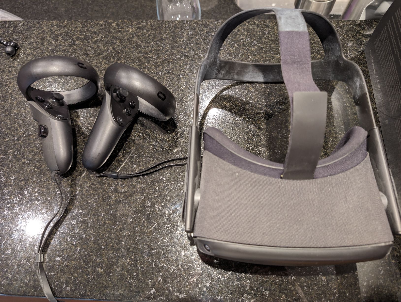 Meta Sonstiges Zubehör: Oculus Meta Quest 1 / 128 GB – Gebraucht aus Rotkreuz von