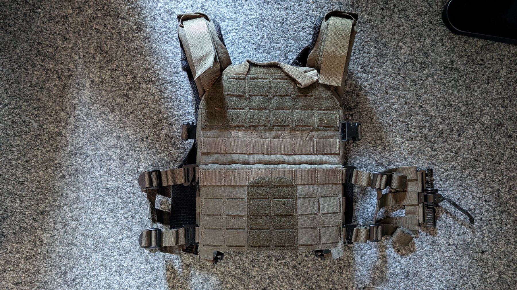 Protezioni & Imbottiture: Agilite K19 - Plate Carrier mit Backflap Adapter – Usato da Hemishofen venduto da ver_h78c 2