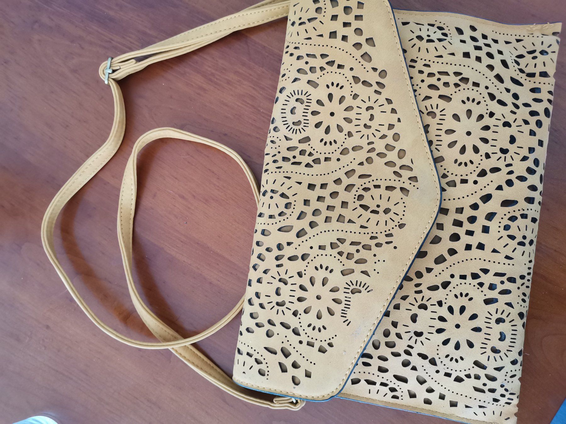 Borse da donna: Wunderschöne Tasche zum Tragen oder Umhängen – Nuovo e nell'imballaggio originale da Therwil venduto da JeannysTrendStyle