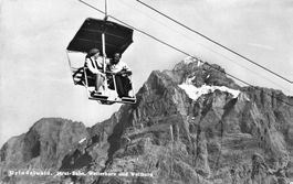 Grindelwald (BE) First Bahn mit Wetterhorn
