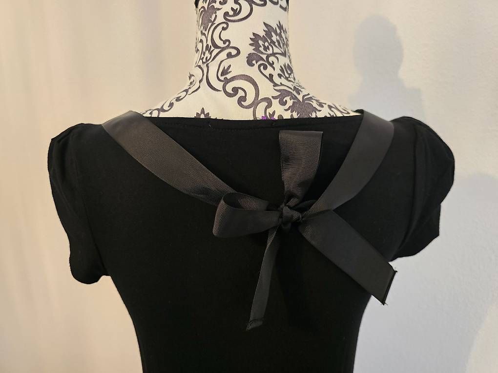 Kleider: Robe Sinequanone avec perles brodées – Gebraucht aus Genève von cec_d6pg 2