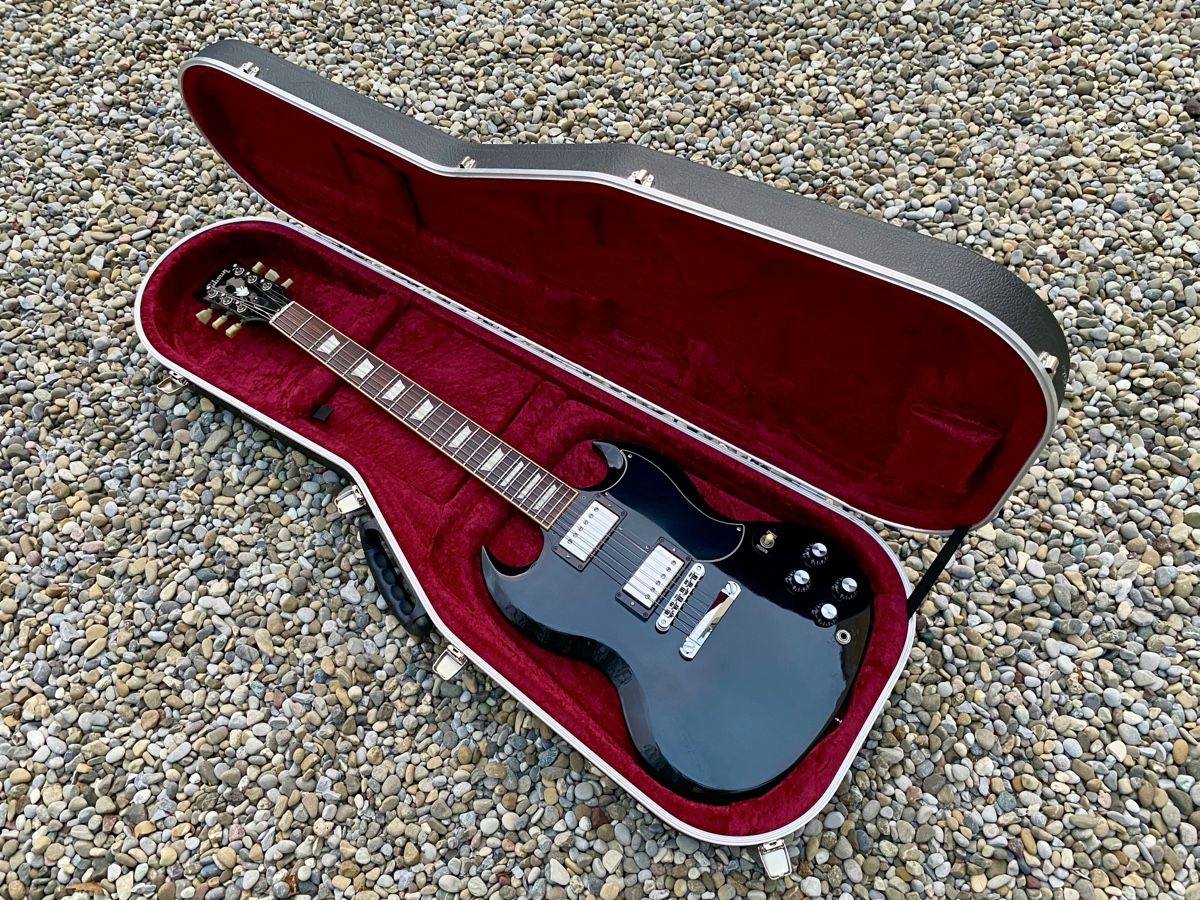 Strumenti musicali: Hiscox Liteflite Case für Gibson SG – Usato da Winterthur venduto da Crazycorner