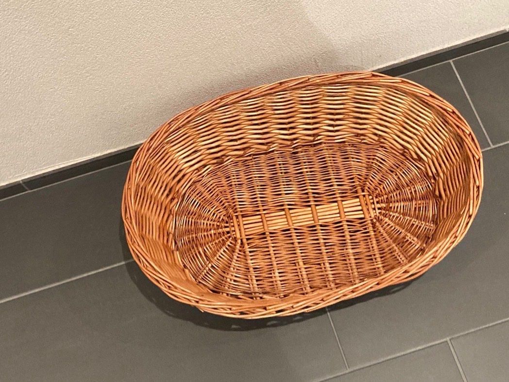 Niches, paniers: Hundekorb Katzenkorb oder Geschenkkorb  geflochten aus Weide – Neuf (Voir description) à Kloten par Narenjina 3