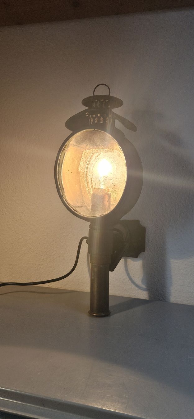 Lampade: Alte Kutschenlampe mit Wandhalterung – Usato da Belp venduto da Ginus85 1