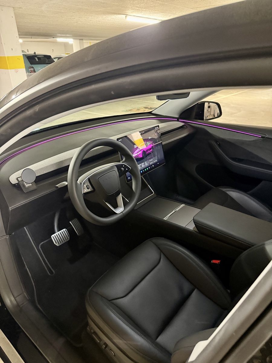 Tesla Automobili: Tesla Model Y Juniper Dual Motor Long Range AWD 2025 – Usato da Niederuzwil venduto da elefantinoo 2