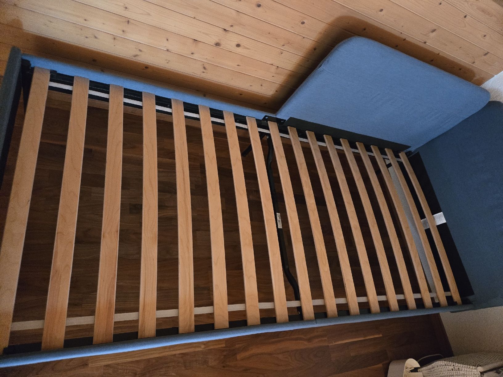 Ikea Lits: Ikea Bett Blakullen 200x90 cm – D'occasion à Solothurn par Delirio82 1