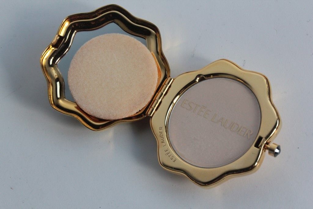 Estée Lauder Make-up: ESTEE LAUDER Boite à poudre Poudrier – Nuovo (secondo la descrizione) da Vandoeuvres venduto da Dom-Tom 4