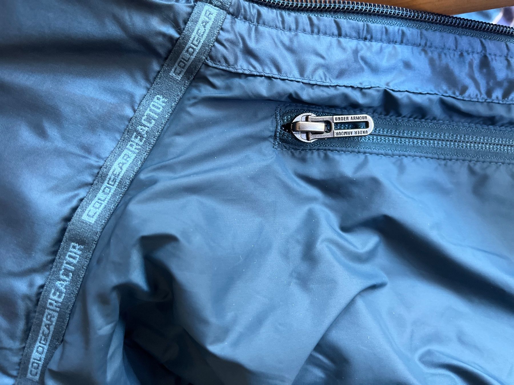 Under Armour Giacche: Under Armour Coldgear Reactor Jacket Grösse M Neu – Nuovo (secondo la descrizione) da Zeiningen venduto da man_69cj 4