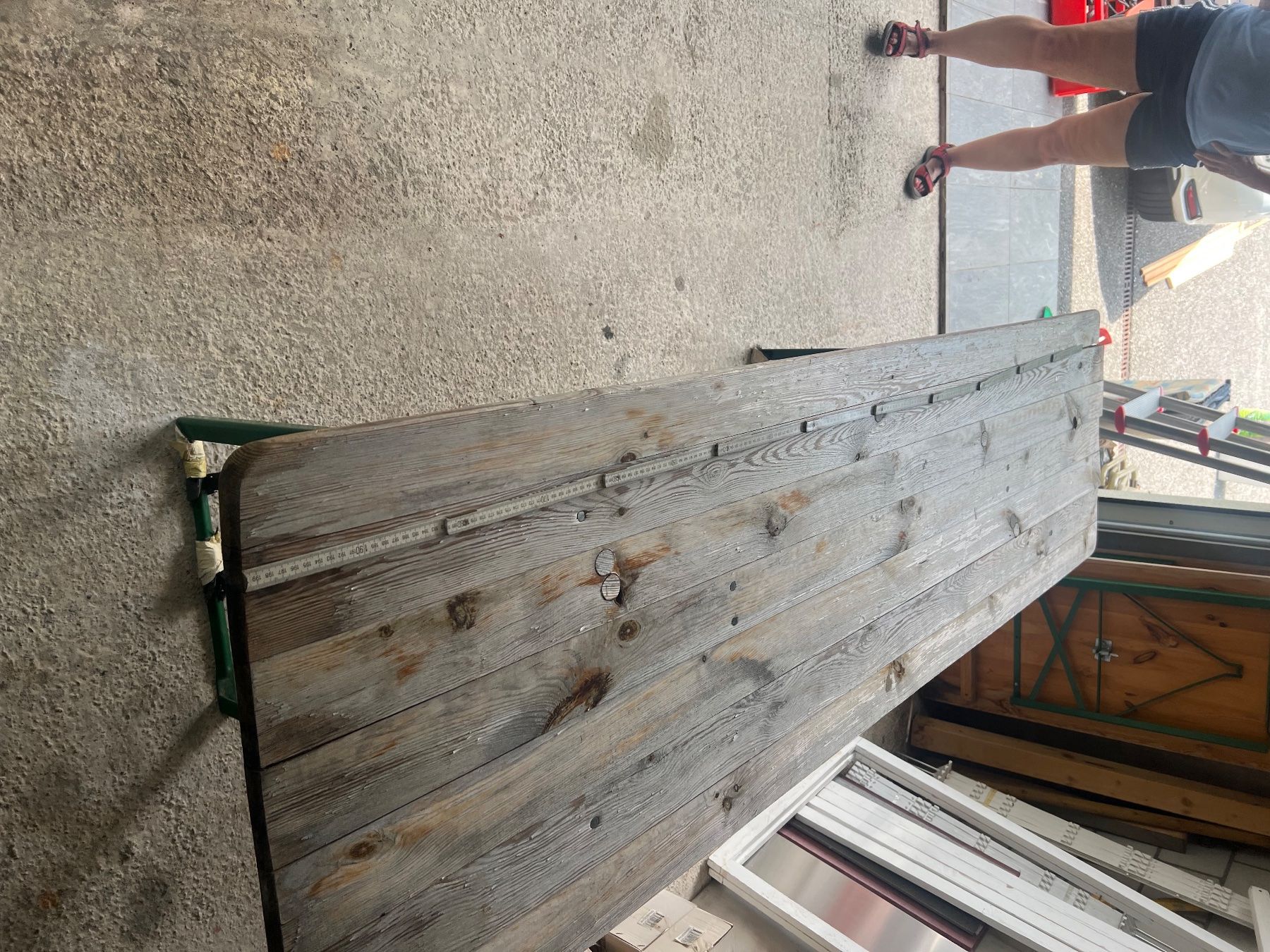 Set di tavolo e panche: Festbank garnitur – Usato da Boningen venduto da LAZ 5