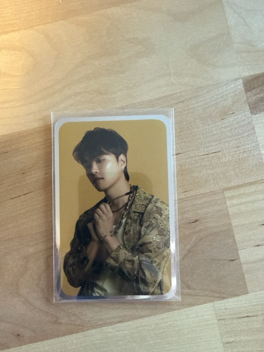 Carte collezionabili: The Rose Hajoon photocard Arena – Nuovo e nell'imballaggio originale da Castel San Pietro venduto da NaBi-7