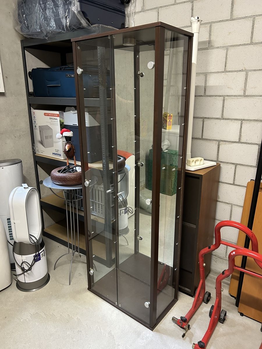 Vitrinen: Vitrine – Gebraucht aus Bilten von cyrill_z2000