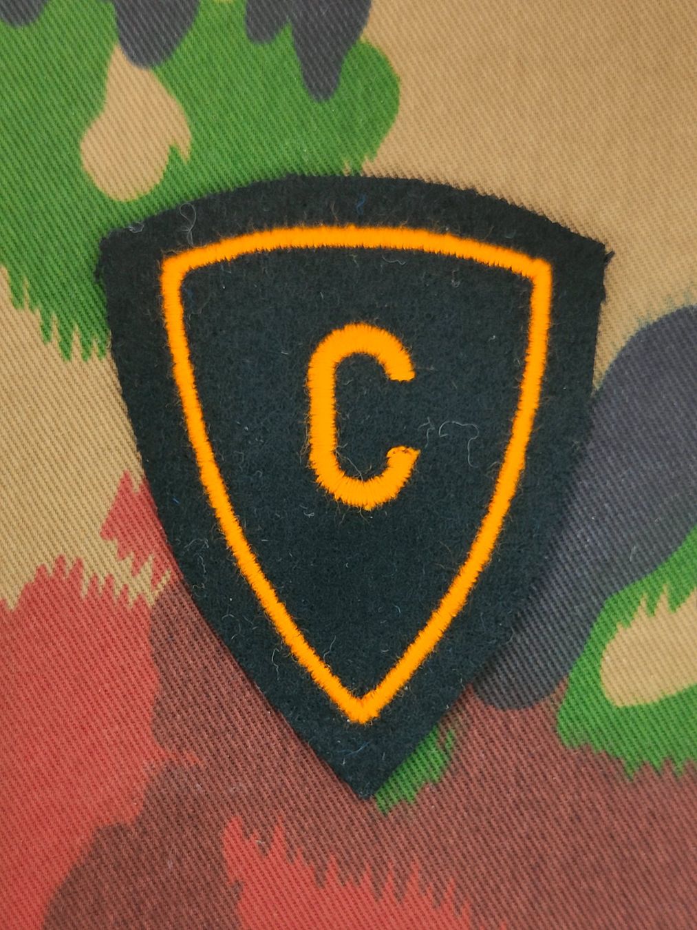Schweizer Armee Placchette & Badge: Funktionsabzeichen Chemiker Ord. 1968, Variante 2 – Usato da Bauma venduto da SwissMilitaria