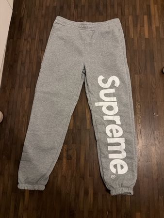 supreeme trainerhose grau XL Neu mit Etikett