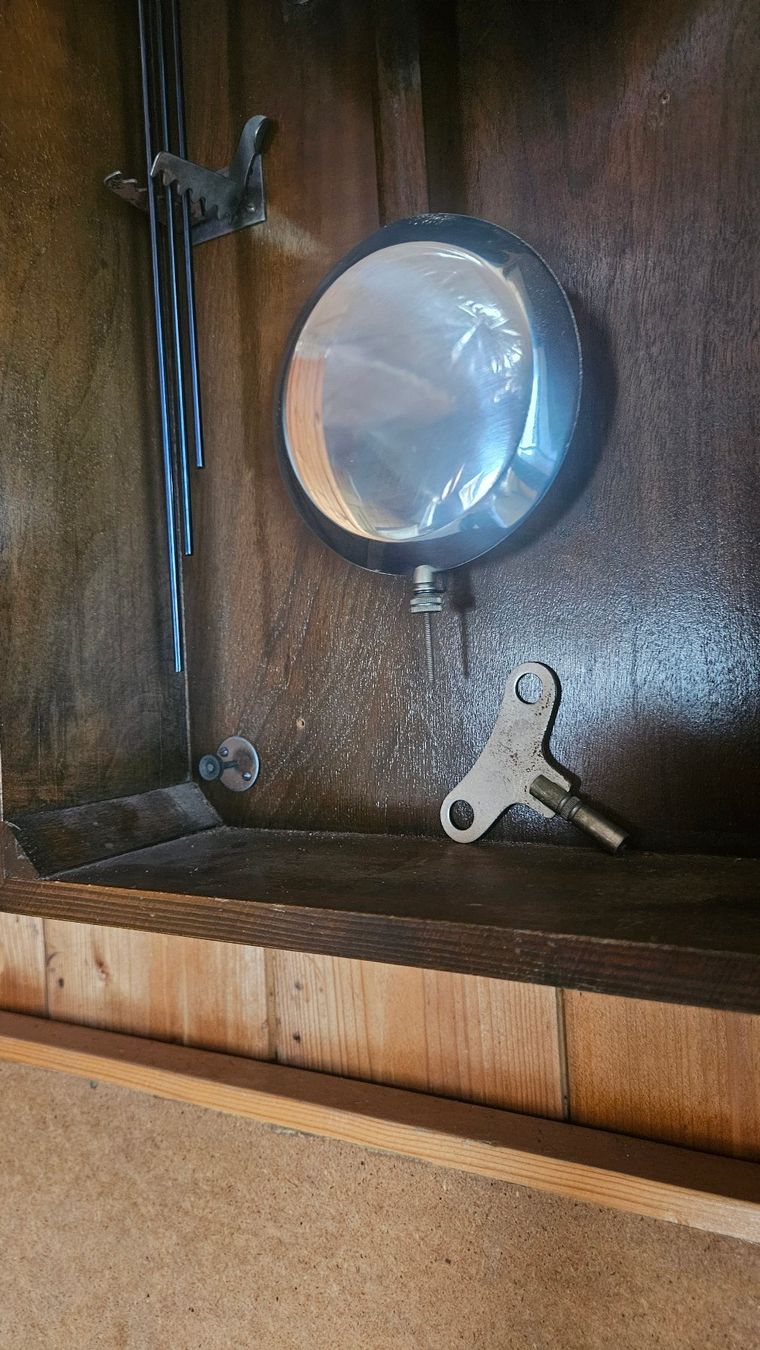 Uhren: Wanduhr Holz mit Pendel – Gebraucht aus Suhr von Jensdetlef 2