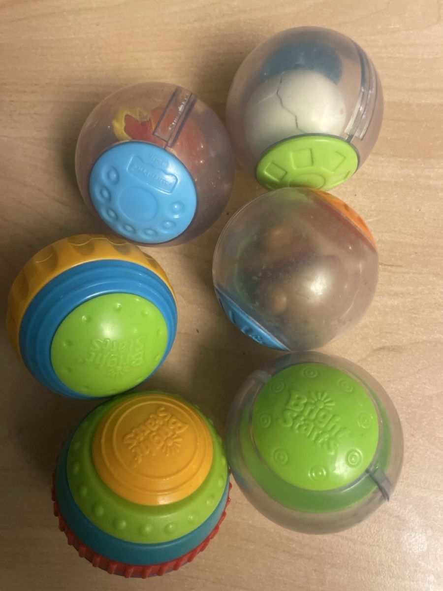 Spielzeuge: Bright Starts Bälle 6 Stk., – Gebraucht aus Obergerlafingen von cabo4
