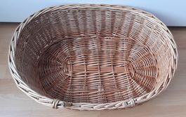 Geflochtener Weidekorb oval