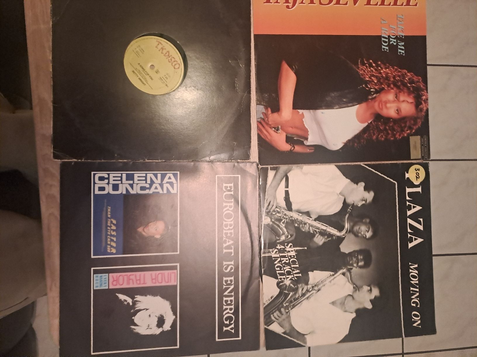 Dischi in vinile: 24 Stück Maxi- Singles , querbeet, ungeprüft . – Usato da Uetendorf venduto da Essiggurken