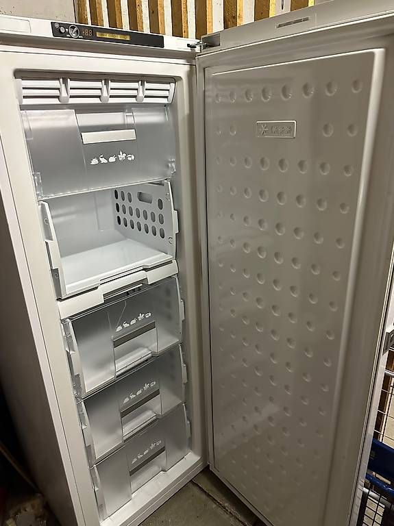 Gefrierschrank: Gefrierschrank Elektra Bregenz No Frost Top – Gebraucht aus Zürich von dev_6ykt 1