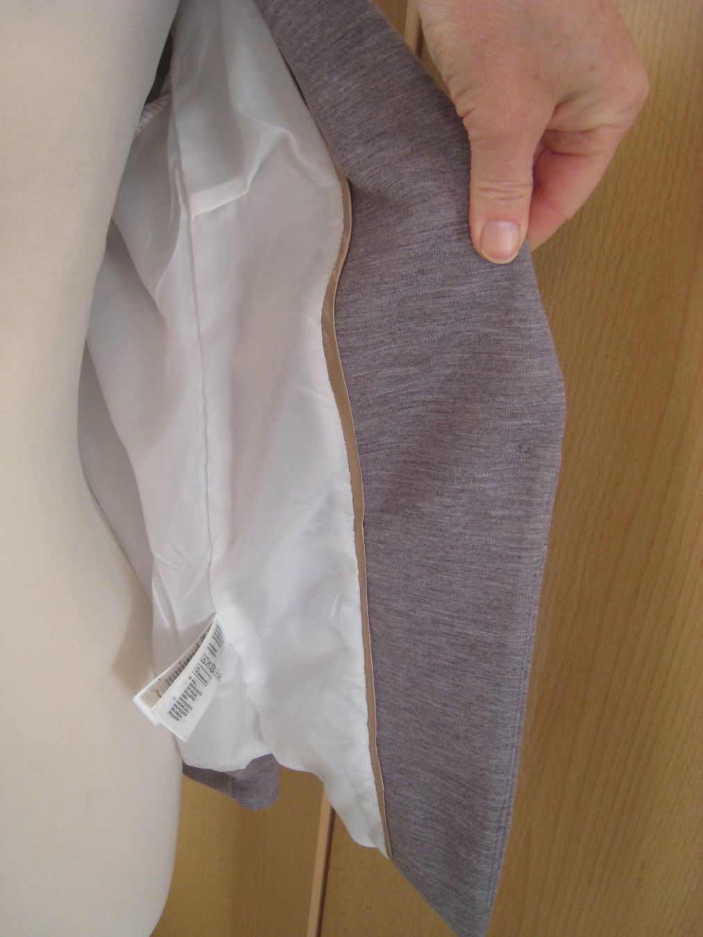H&M Giacche: grauer Blazer H&M   Gr. 36 – Usato da Dättlikon venduto da Mamakuga 5