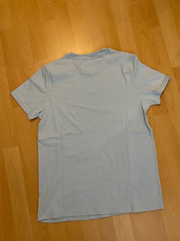 Tommy Hilfiger T-shirt: Tommy Hilfiger T-Shirt – Usato da huttwil venduto da care.b 1