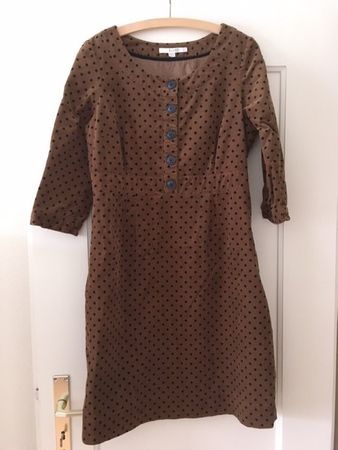 Herziges, braunes Kleid mit Tupfen, aus Babycord, Grösse 40