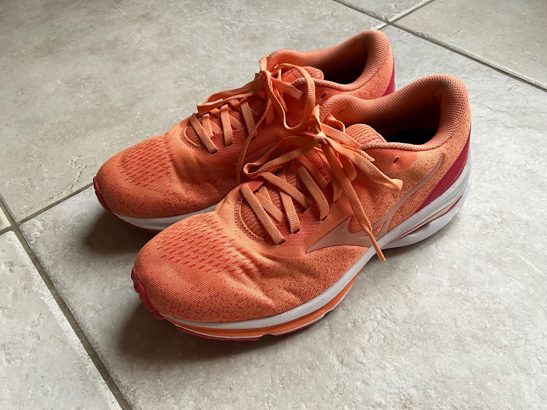 Scarpe da donna: Baskets Mizuno – Usato da Meinier venduto da Izabelaanna 2