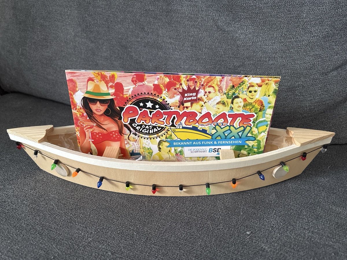 Buoni: Gutschein 200.- Party auf dem Boot – Nuovo e nell'imballaggio originale da Ibach venduto da JellyBeans99