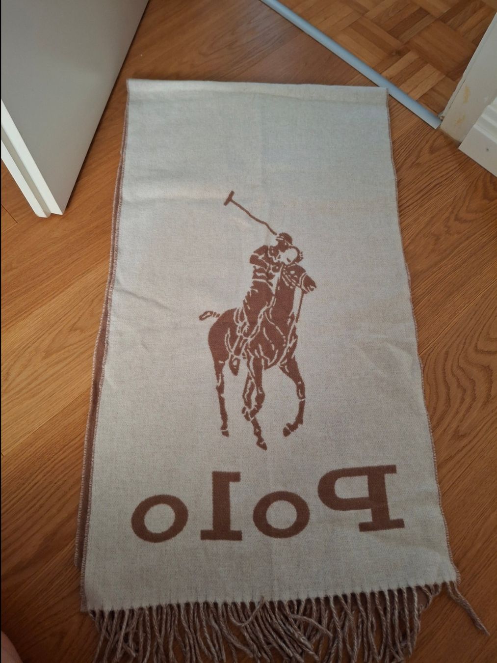 Foulards & écharpes: Ralph lauren schal – Neuf (Voir description) à Oberhofen am Thunersee par katka99 1