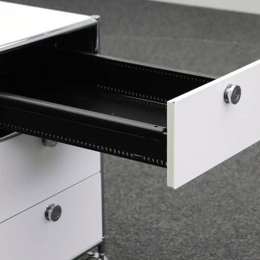 Banconi: Moderner Rollcontainer weiss/chrom mit 3 Schubladen – Usato da Gossau ZH venduto da Raluca7 3