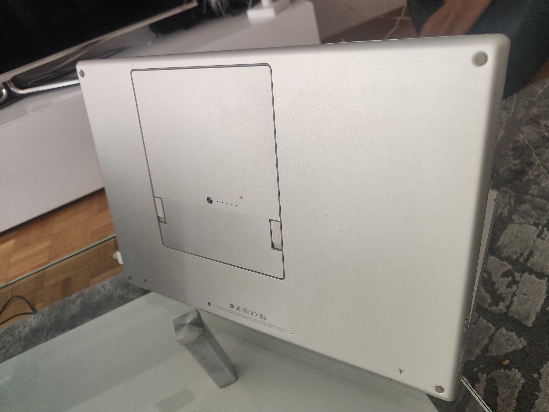 Apple Notebooks: MacBook Pro 15 2006 – Defekt aus Langnau am Albis von  2