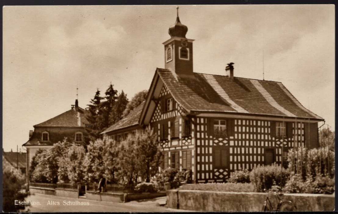 Cartoline postali: Eschlikon  Altes  Schulhaus – Usato da Aarau venduto da kufi44